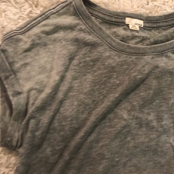 Basic Grey T-Shirt - Picture 2 of 3